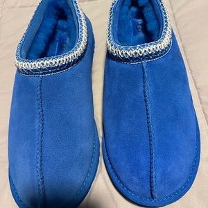 Brand new men’s  Tazman Ugg  slippers, Size 10, color Dive blue, no box